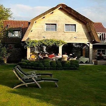 Cosy Bed & Breakfast 4*